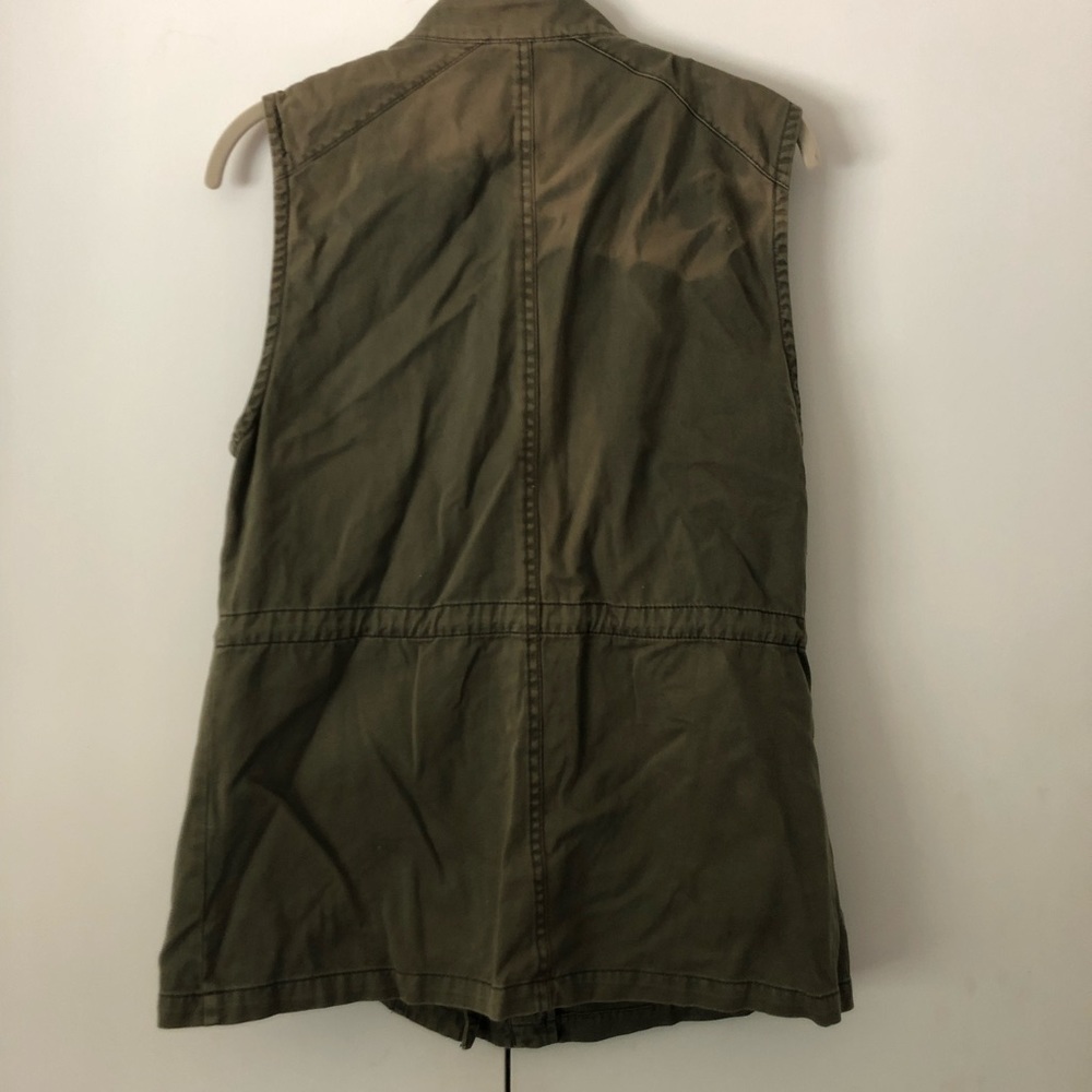 Vest - Picture 5 of 5
